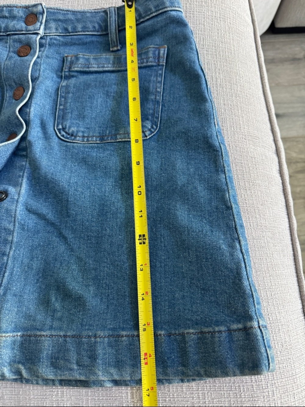 Madewell Button-Front Mini Denim Skirt in Blue-see flaw - Picture 5 of 7